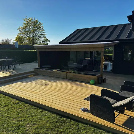 Feriebolig Med Fantastisk Udsigt Til Hav Og Bogø Stubbekøbing